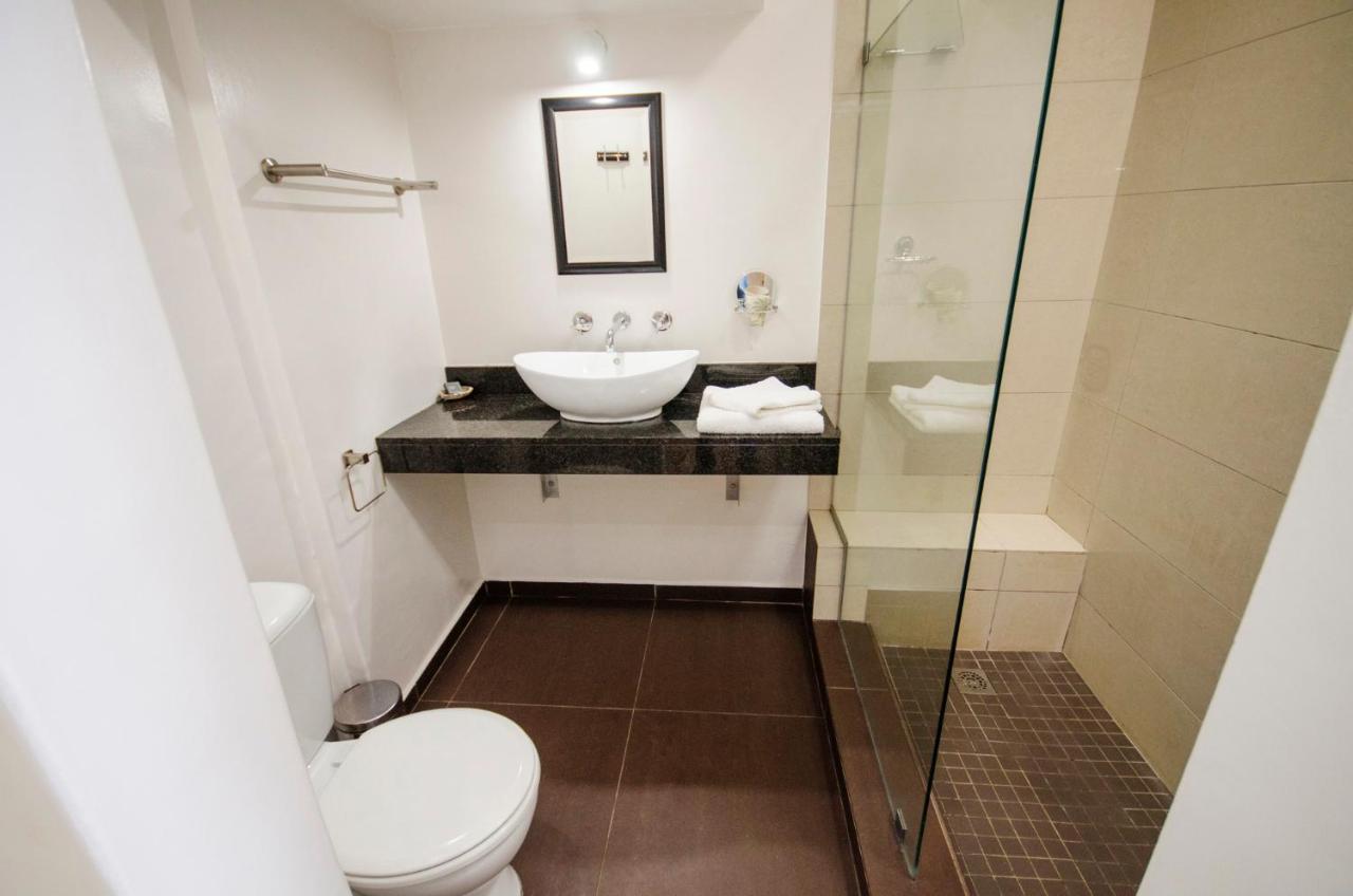 Small Bay Guest House 布鲁堡史特兰 外观 照片